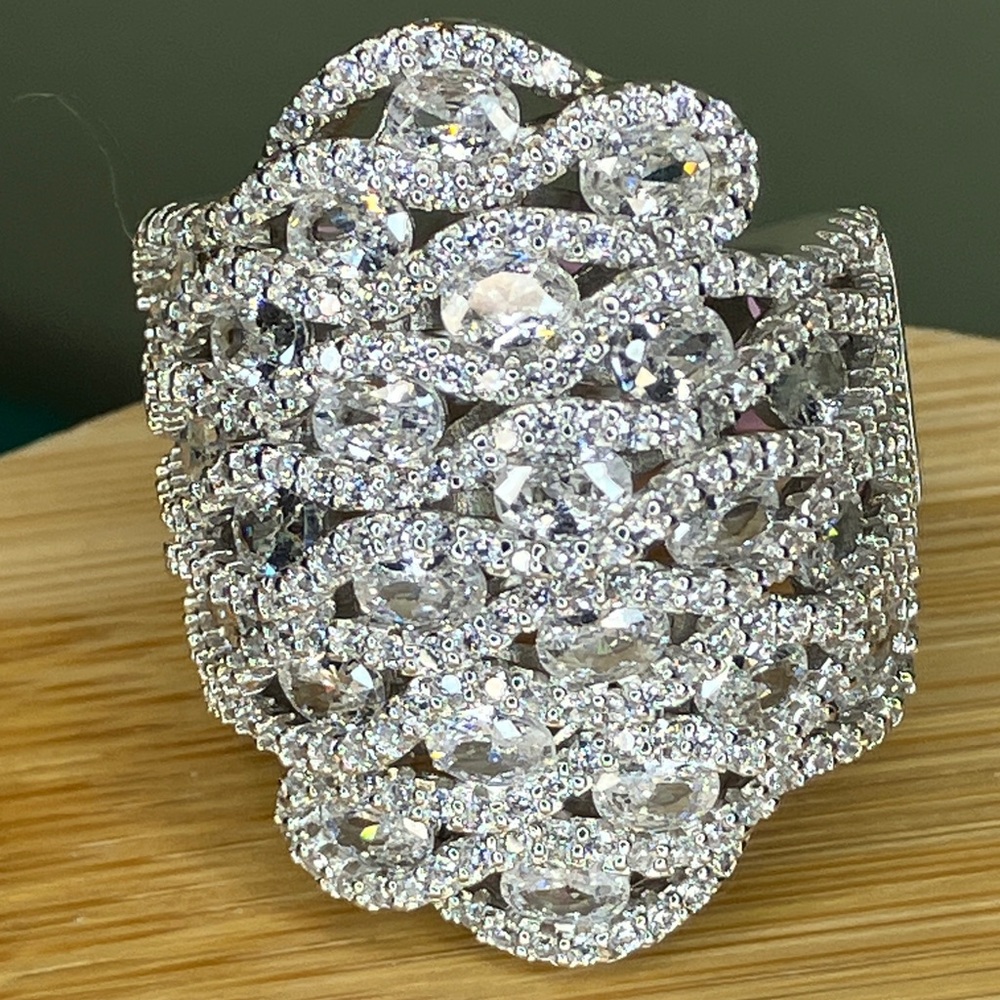 FZN Sterling Silver 925 Cluster Ring Size 9 NWT